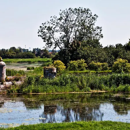 Ostello Ds Cztery Pory Roku *